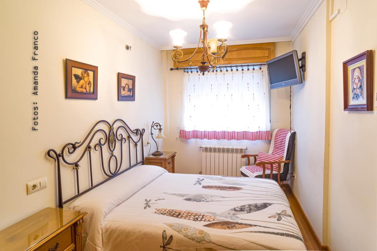 Albergue De Peregrinos Ultreia Et Suseia Hostel Sigueiro Εξωτερικό φωτογραφία