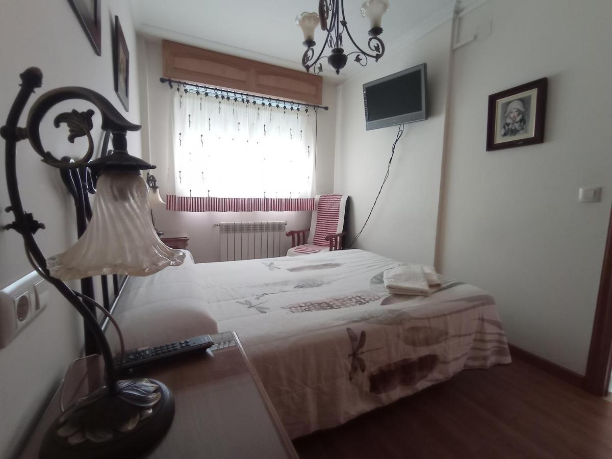 Albergue De Peregrinos Ultreia Et Suseia Hostel Sigueiro Εξωτερικό φωτογραφία